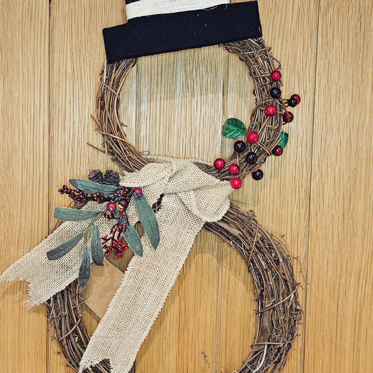 A very berry snowman Wreath