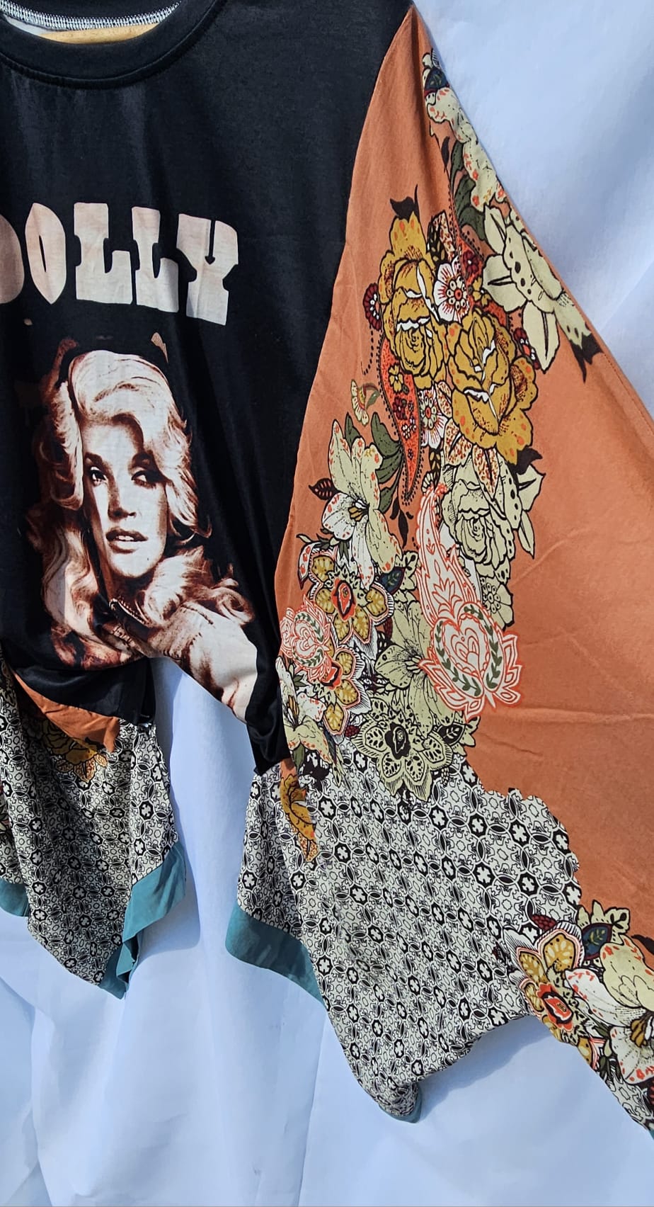 Dolly Parton Western Graphic Tee with Vibrant Floral Kimono for Festival, Concert, Rodeo Style