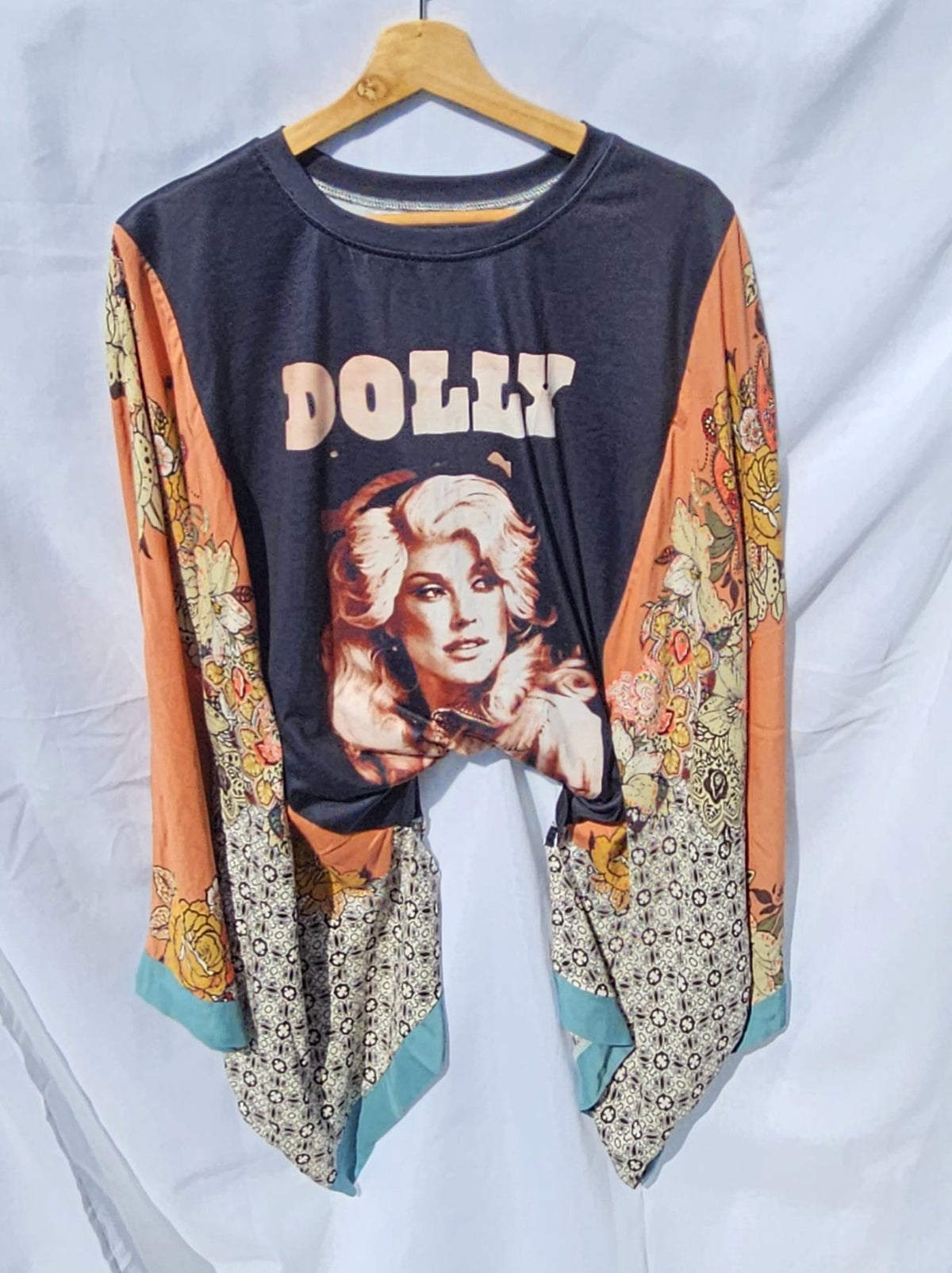 Dolly Parton Western Graphic Tee with Vibrant Floral Kimono for Festival, Concert, Rodeo Style