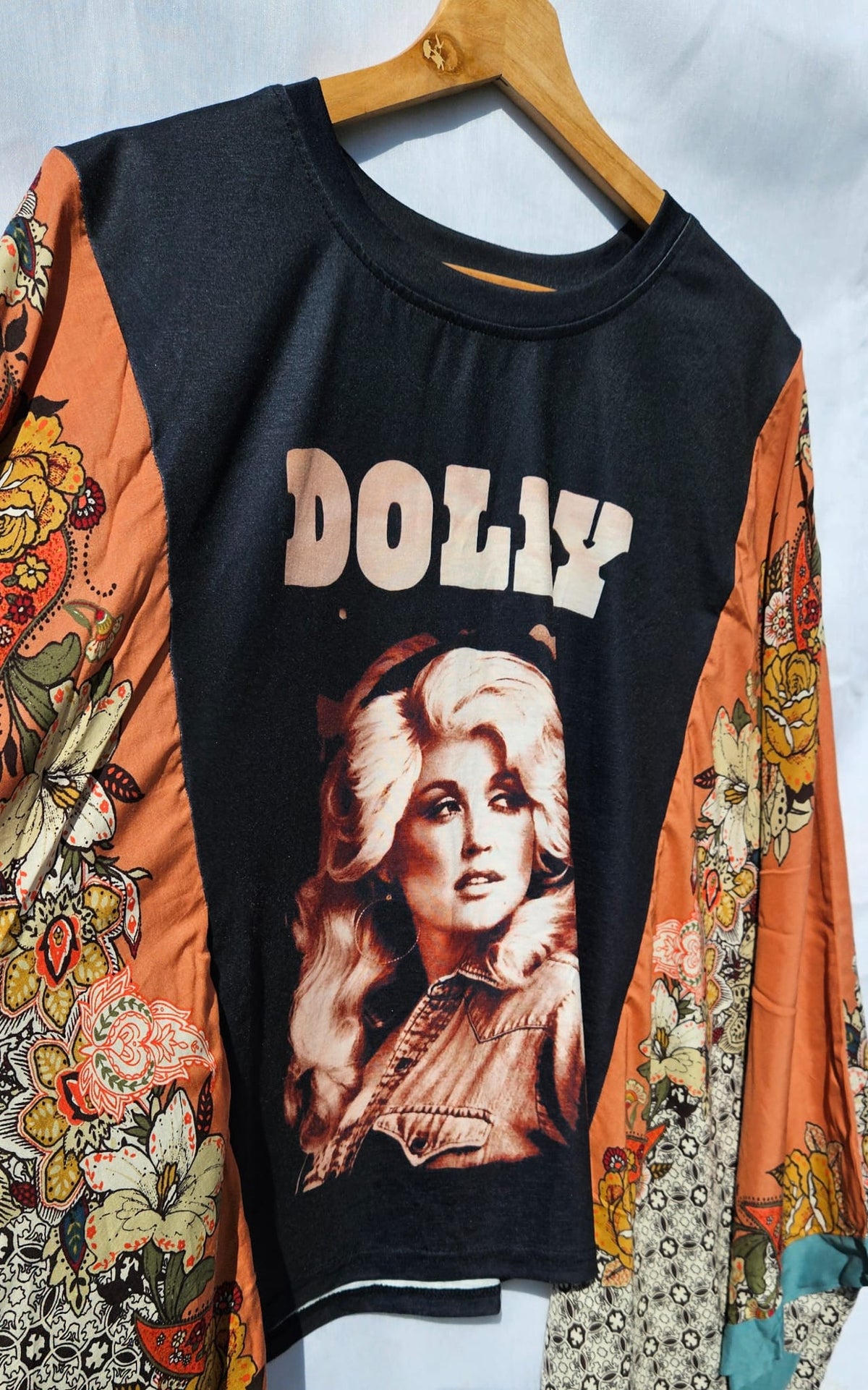 Dolly Parton Western Graphic Tee with Vibrant Floral Kimono for Festival, Concert, Rodeo Style