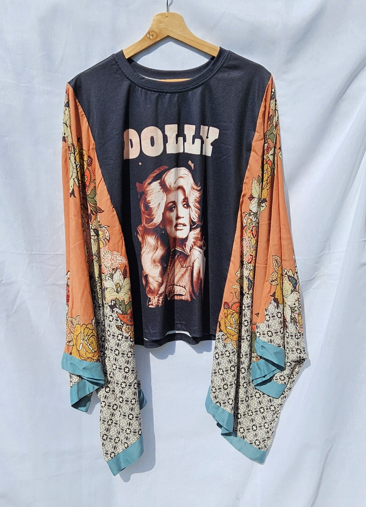 Dolly Parton Western Graphic Tee with Vibrant Floral Kimono for Festival, Concert, Rodeo Style