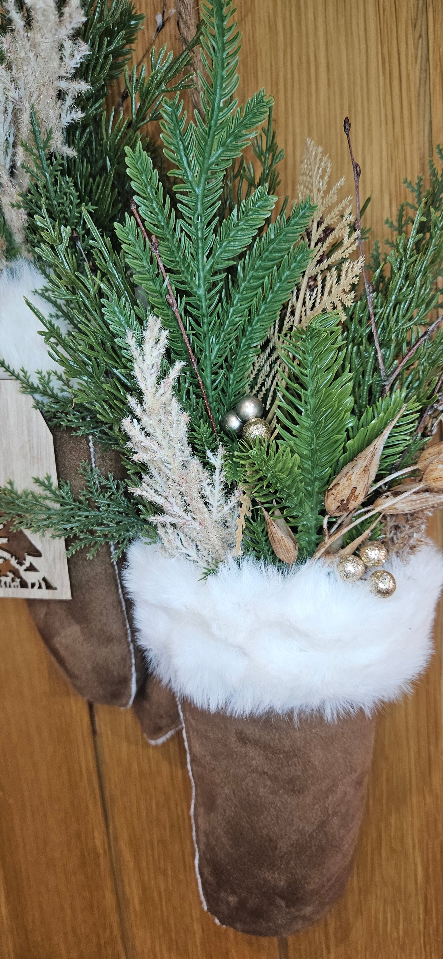 Rustic Winter Mitten Door Hanger