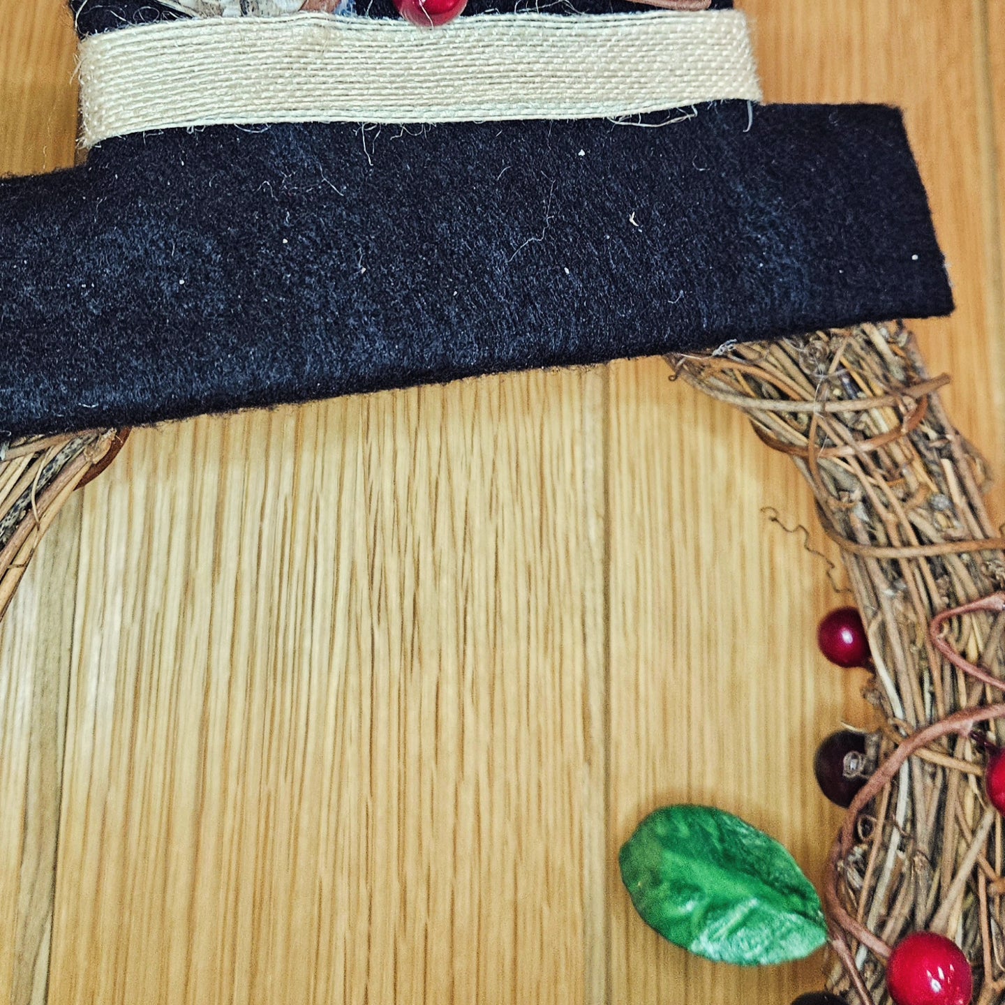 A very berry snowman Wreath