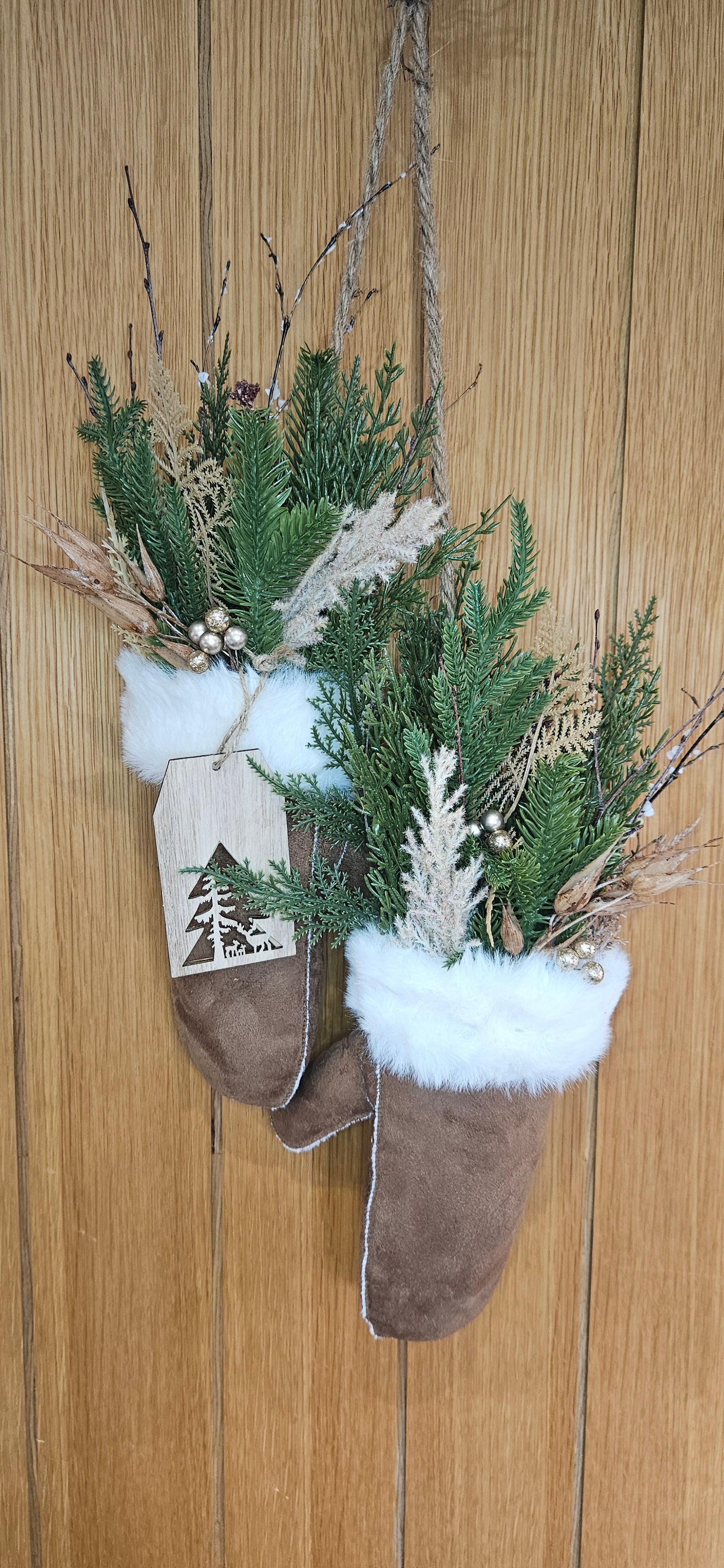 Rustic Winter Mitten Door Hanger