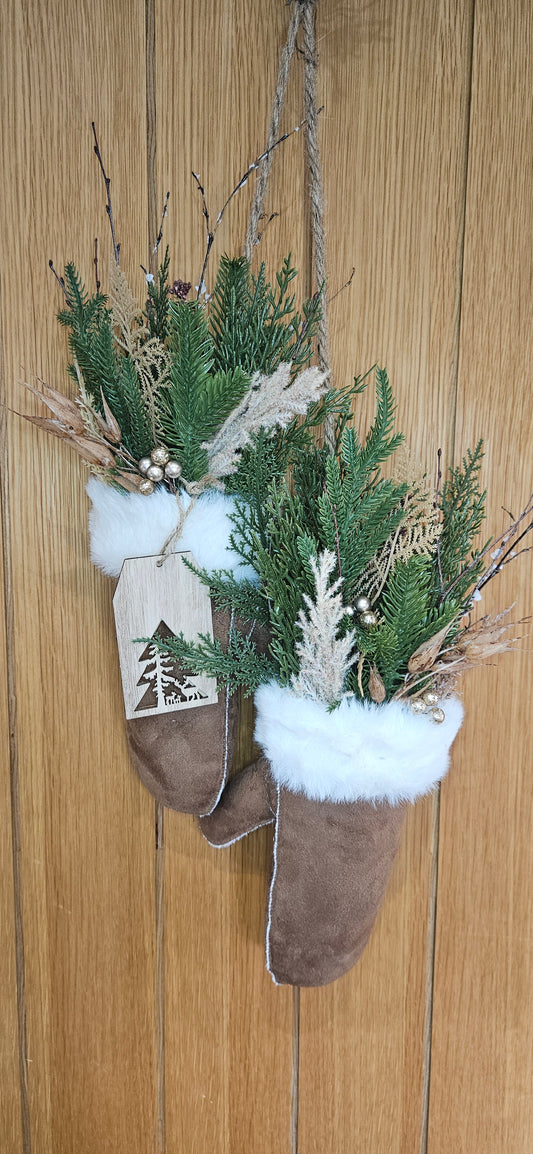 Rustic Winter Mitten Door Hanger