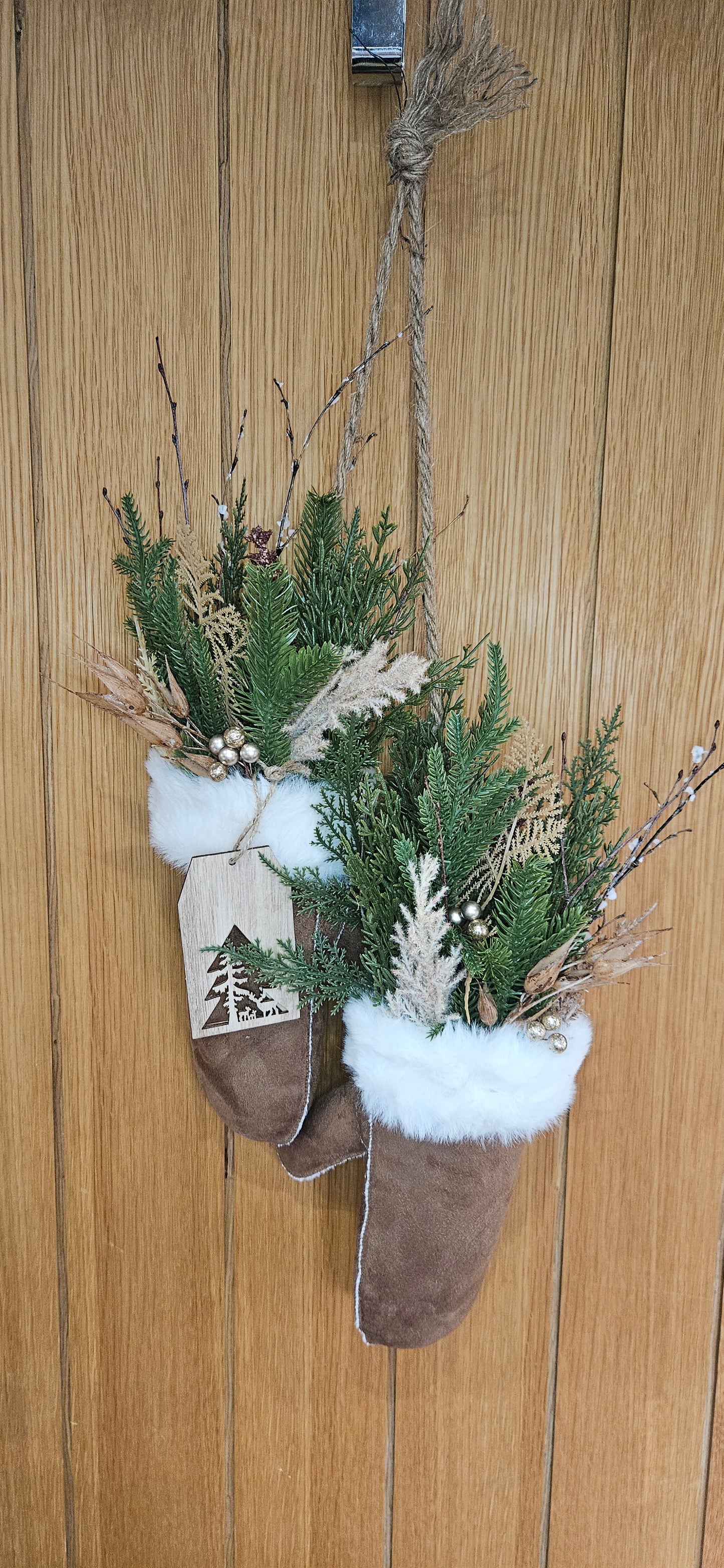 Rustic Winter Mitten Door Hanger