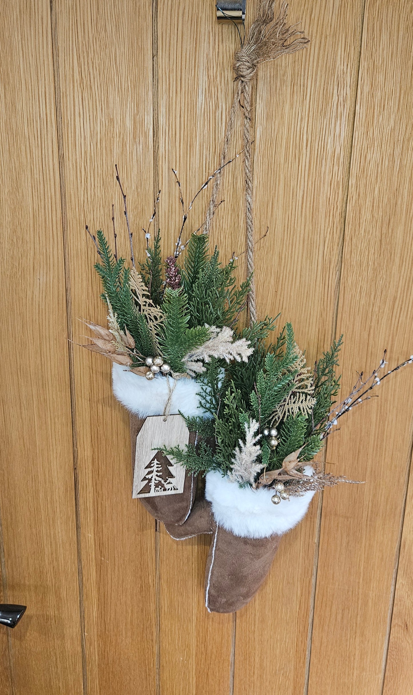 Rustic Winter Mitten Door Hanger
